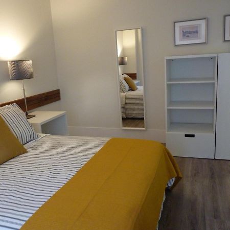 Confortable 1 Bedroom Apartment At Roma Avenue - 1A Лісабон Екстер'єр фото